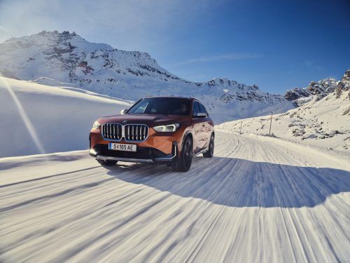 Geometrischer, solider und robuster im Look: Der neue X1 überträgt die aktuelle Formensprache von BMW in die Kompaktklasse. 