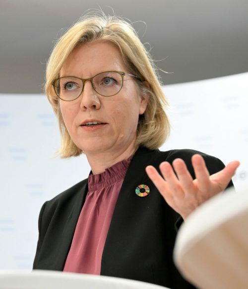 Gewessler will gegen Extremraser härter vorgehen. APA