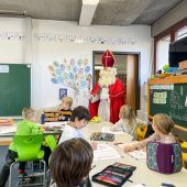 Der Nikolaus ging von Tür zu Tür