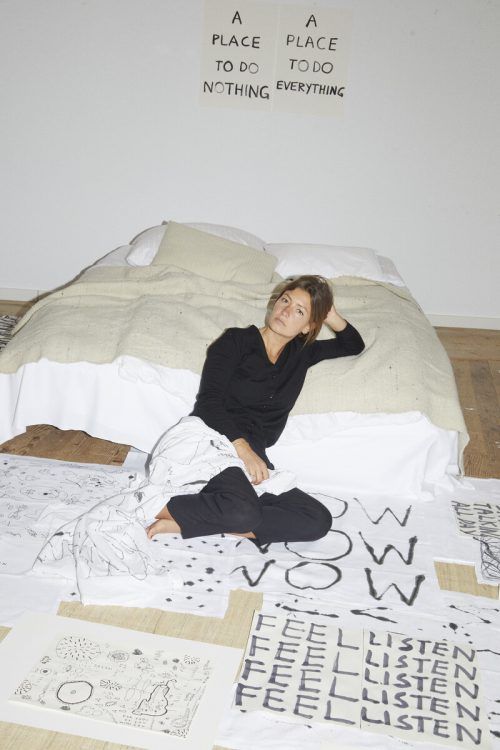 Hanna Burkart im Ambiente von „Real Life Real Dreams“. Maria Ritsch