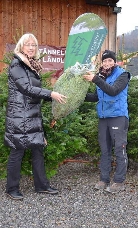 Heidi Dolensky von der Caritas (links) und Selina Wohlgenannt. ???