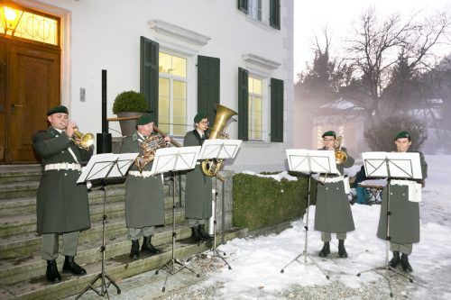 Die Militärmusik Vorarlberg spielt ebenfalls im Park der Villa Falkenhorst. Mathis Fotografie