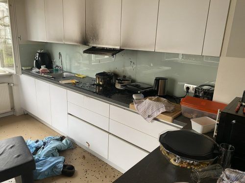 In der Küche entstand ein Sachschaden in unbekannter Höhe.  feuerwehr Rankweil