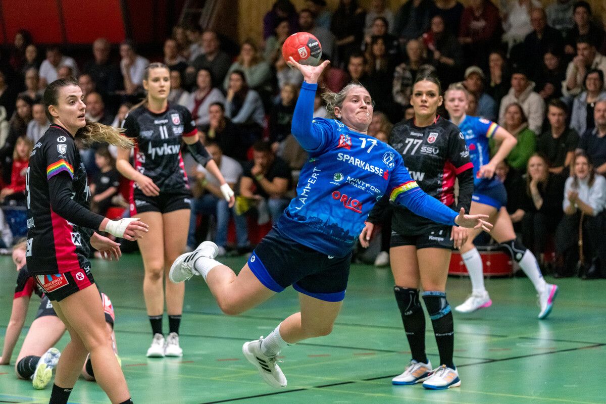 Die jetzige Sportliche Leiterin Julia Feierle-Scheidbach stand im bislang letzten Derby in Dornbirn gegen Schoren im Dezember 2022 noch als Spielerin auf dem Parkett.⇒Stiplovsek