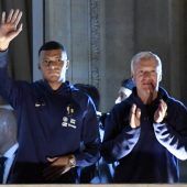 Halbzeitansprache mit Feuer von Mbappé