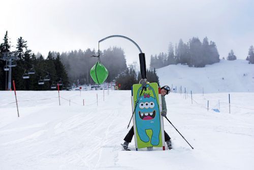 Mit dem aha können Jugendliche bei den Skiliftkarten sparen.