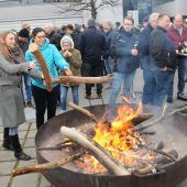 Sämtliche Sorgen landen im Feuer