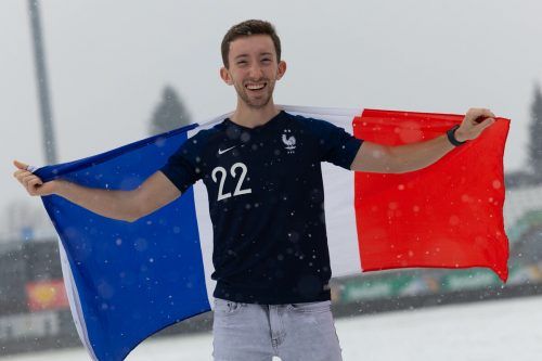 Mit Stolz trägt Lucas Vidal das französische Nationaltrikot und die Trikcolor. Hartinger