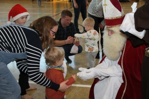 Nachdem die Veranstaltung zwei Jahre lang nicht stattfinden konnte, war die Freude über den Nikolaus in diesem Jahr noch größer. He(4)