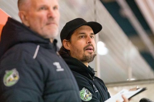 Philipp Winzig (r.) tritt aus dem Schatten von Mike Flanagan, er wird neuer Cheftrainer beim EHC Lustenau. Stiplovsek