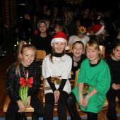 Große Weihnachtsfeier dreier Schulen