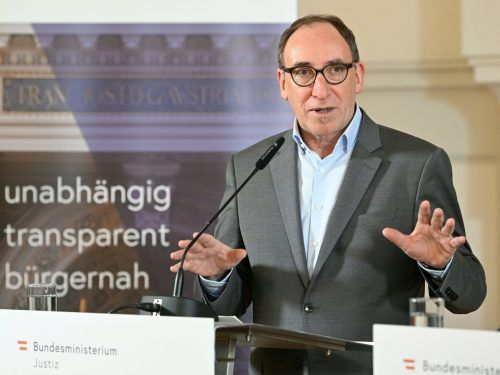 Sozialminister Johannes Rauch verdient ab 2023 19.072 Euro.