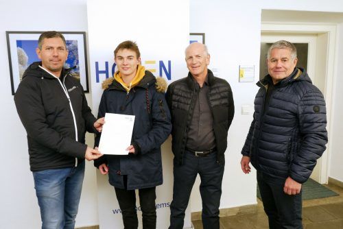 Stadtrat Markus Klien, Benjamin Kienböck, Obmann Ingo Lais und Sportreferent Michael Derka (v.l.).    Stadt Hohenems