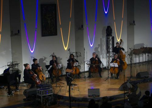 Von Pop bis Gospel und Volks- und Weihnachtsliedern wurde eine breite musikalische Vielfalt geboten.  