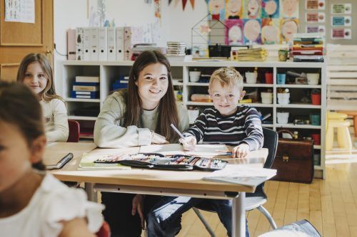 Am Tag der offenen Tür stellen Schülerinnen und Schüler ihren Alltag vor.  Angela Lamprecht