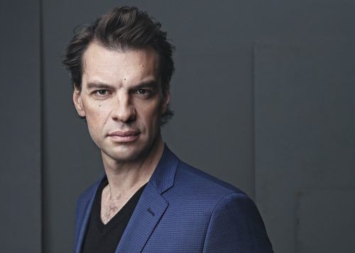 Bassbariton Gábor Bretz singt die Titelrolle.  LASZLO EMMER