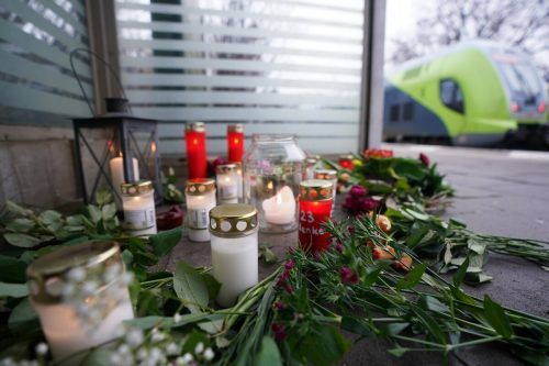 Bei dem Angriff wurden ein 17-jähriges Mädchen und ein 19-Jähriger getötet. dpa