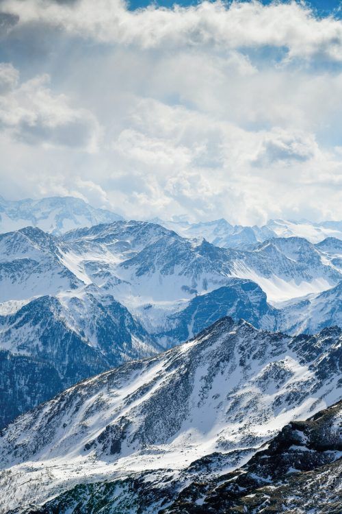 Das Bergpanorama im Trentino ist wunderschön. Der höchste Punkt des Skigebietes liegt auf knapp 3000 Metern Höhe.