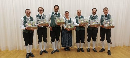 Das sind die langjährigen Mitglieder: Christian Netzer, Joachim Bitschnau, Simon Dünser, Birgit Werle, Christian Rieder, Michael Netzer und Gerhard Walch. sw