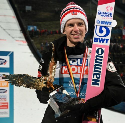 Der 26-jährige Norweger Granerud gewinnt die 71. Vierschanzentournee.