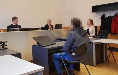 Der Angeklagte wurde vor Gericht mit teilweise skurrilen Vorwürfen konfrontiert.  Eckert