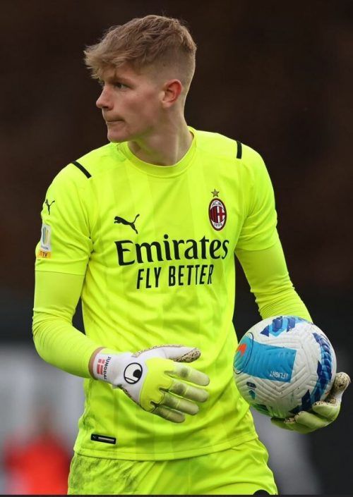Der Däne Andreas Jungdal vom AC Milan wird mit Altach in Verbindung gebracht. Twit
