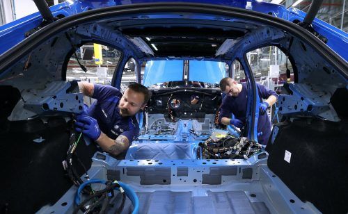 Der deutsche Autobauer BMW reklamiert die Premiumkrone für sich. afp