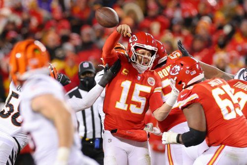 Der Knöchel ist lädiert, aber Patrick Mahomes führte seine Chiefs zum dritten Mal in vier Jahren in die Super Bowl.  ap