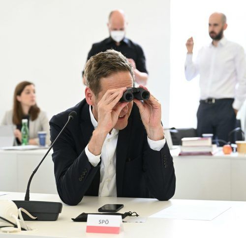 Der U-Ausschuss, hier Kai Krainer (SPÖ), auf der Suche nach Terminen. APA