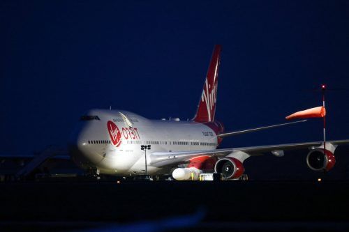 Der umgebaute Jumbojet „Cosmic Girl“ hob vom Flughafen Newqua ab.  Reuters