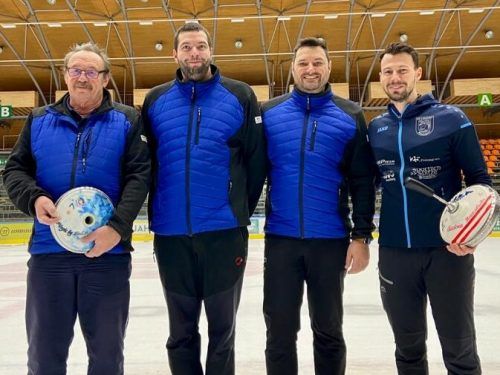 Die erfolgreichen Lochauer Stocksportler. svl