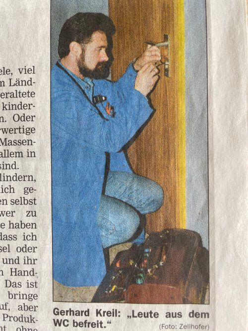 Die VN berichteten im Jahr 2000 über die Arbeit des „Mannes vom Schlüsseldienst“.