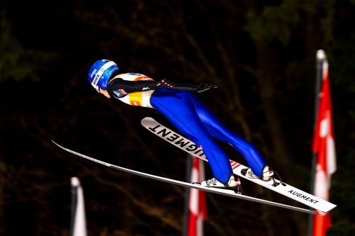 Eva Pinkelnig fliegt und fliegt und fliegt. Auch die lange Anreise nach Japan har ihrer Unbekümmertheit nicht zugesetzt. gepa