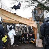 Polizei räumt Braunkohleort Lützerath