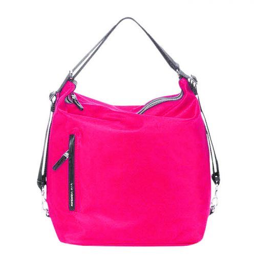 Funktionale Tasche von Mandarina Duck. Erhältlich bei Ströhle um 139,90 Euro.