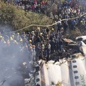Flugzeug-Absturz in Nepal: Fast alle Insassen tot gefunden