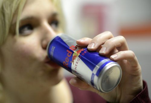 Im vergangenen Jahr wurden so viele Red Bull-Dosen wie nie zuvor konsumiert. Fa