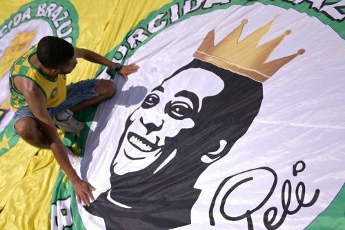 In ganz Brasilien bereiten sich die Menschen auf den Abschied von Fußballkönig Pelé in Santos vor. afp