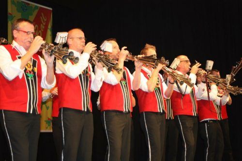 Jahrelang begleiteten die Rankweiler Schalmeien die Faschingszeit musikalisch. Da kein Nachwuchs mehr gefunden wurde, ist es heuer ihre letzte Saison. Archiv