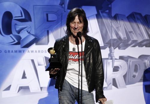 Jeff Beck erhielt im Laufe seiner langen Karriere insgesamt acht Grammys. AP PHOTO/MATT SAYLES