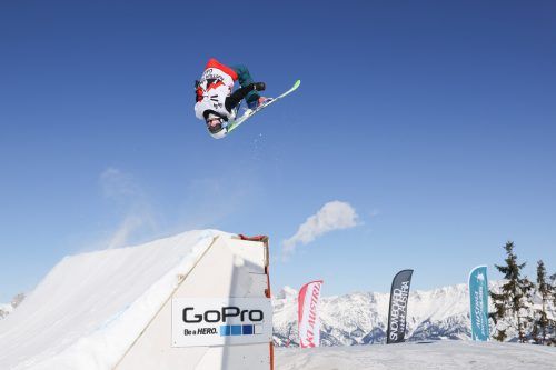 Mädels und Jungs zwischen acht und 16 Jahren können sich kostenlos auf der Homepage von FREESKI AUSTRIA anmelden. freeski austria