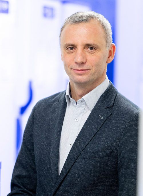 Michael Khalil hofft, mit seinen Forschungen der Multiplen Sklerose effekiver auf die Spur zu kommen und die Prognosen zu verbessern. meduni graz
