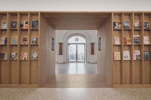 Neu ist in der Landesbibliothek nicht nur der Eingangsbereich.  Landesbibliothek/Willeit