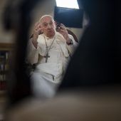 Papst und Bischof gegen diskriminierende Gesetze