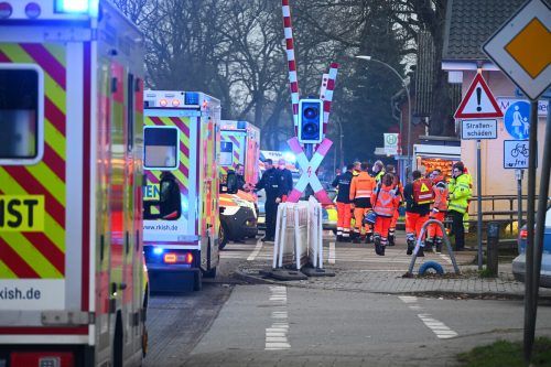 Polizisten konnten den Mann festnehmen. Der Bahnhof Brokstedt wurde gesperrt. dpa