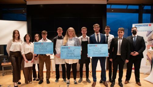 Preisverleihung #glaubandich award in der Sparkasse Bludenz. 