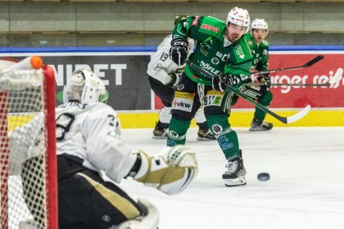 Richard Schlögl erzielte den 5:5-Ausgleich und verwertete den letzten Penalty.⇒VN/DS