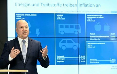 Statistik-Generaldirektor Tobias Thomas zog am Montag eine für viele Österreicher bittere Bilanz der Jahresinflation 2022.  APA/Fohringer