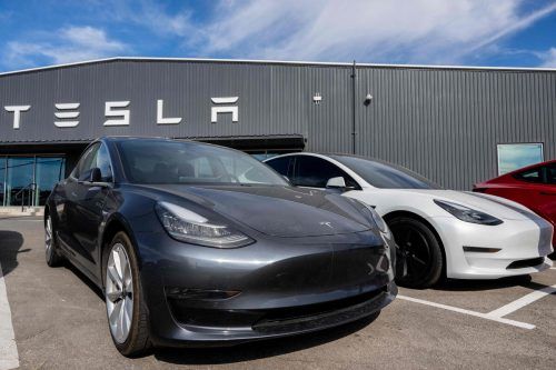 Tesla kämpft mit dem Absatz - in China wurden die Preise gesenkt.  AFP