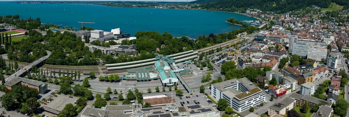 Die Stadt Bregenz führt derzeit mit dem Eigentümer des Seestadt-Areals Gespräche über einen möglichen Verkauf. Damit könnte dort auch der neue Hauptbahnhof der Stadt errichtet werden.Stiplovsek
